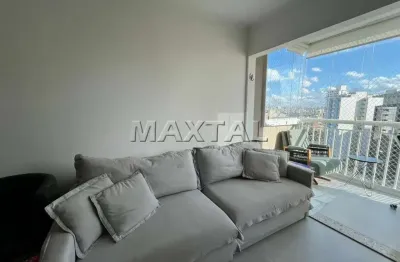 Apartamento à venda em andar alto de 2 dormitórios, 1 suíte e 2 vagas, em santana.