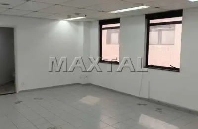 Sala comercial à venda com 45m², 1 banheiro, na rua ezequiel freire em santana