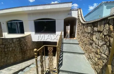 Sobrado à venda de 223 m² na vila maria alta com 5 dormitórios sendo 1 suite e 4 vagas de garagem.