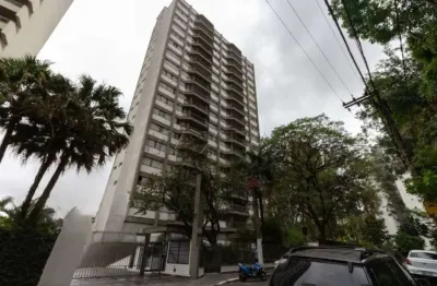 Apartamento de 150 m² com sacada de 4 dormitórios, sendo 1 suíte, e 2 vagas, no Morumbi.