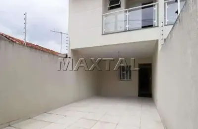 Sobrado novo com 3 dormitórios em jaçanã de130m², 1 suíte e 2 vagas de garagem.