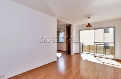 Apartamento para locação de 43 m², com sacada, 1 dormitório e 1 vaga, na consolação.