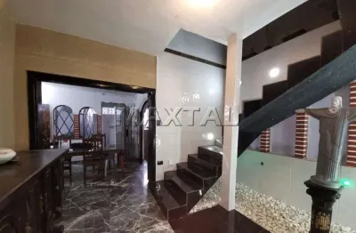 Sobrado para locação de 280m², com 4 dormitórios, 2 suítes e 1 vaga, no jardim são paulo.