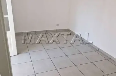 Apartamento ,  venda ou aluga  de 69m², com 2 dormitórios, sem elevador e sem garagem. em santana.