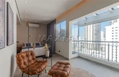 Cobertura à venda ou locação, de 85m², com 1 dormitório e 2 vagas, em santana.