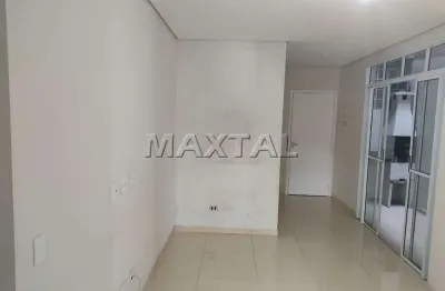 Apartamento de 2 dormitórios, com 45m², quintal grande e churrasqueira, no imirim.
