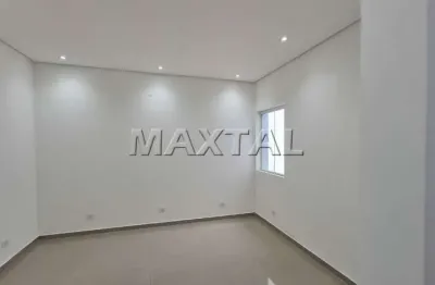 Casa térrea com 138m², com 2 dormitórios, 1 sala, 2 vagas, próximo do metrô santana e carandiru.