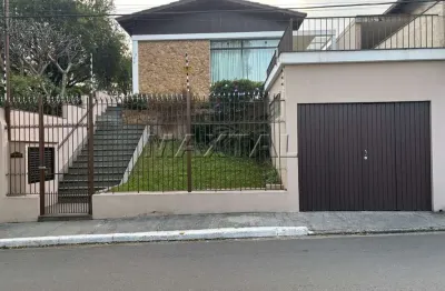 Casa de 120m² com 3 dormitórios, 1 banheiro, edícula, 3 vagas de garagem, no jardim paraiso.