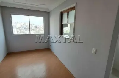 Apartamento à venda com 65m², 2 dormitórios com armários, sala, cozinha planejada e 1 vaga.
