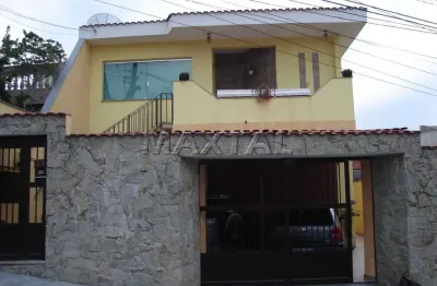 Sobrado residencial de 320m² com 3 dormitórios e 8 vagas de garagem, no imirim.