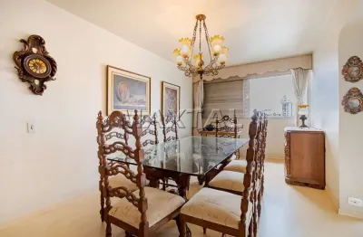 Apartamento albuquerque lins com 166m², 4 dormitórios, 1 suíte, e 3 vagas.