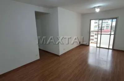Apartamento, 71m² com 2 quartos, sala com 2 ambientes, varanda, 2 banheiros, 1 cozinha, 1 vaga