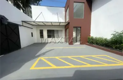 Prédio comercial para locação de 550m², com 19 salas e 7 vagas, na casa verde.