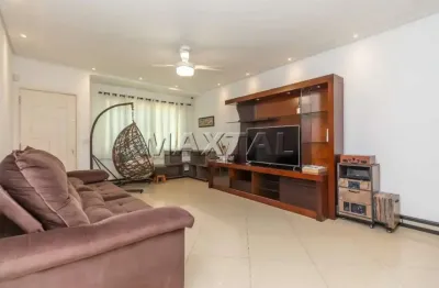 Sobrado à venda em chácara inglesa, com 3 quartos, sendo 1 suíte, de 185m²