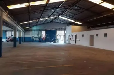 Galpão com 20 vagas e 8 banheiros para locação, de 2.950m² na vila leopoldina - sp