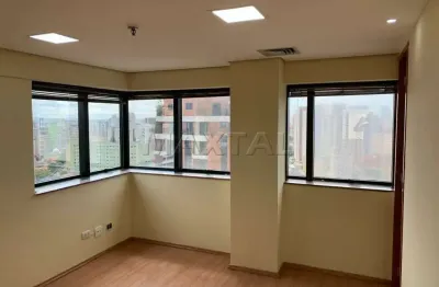 Sala comercial disponível para venda ou locação, com 68 m², no bairro Aclimação.