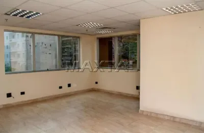 Conjunto comercial à venda de 70 m², com 02 banheiros e 02 vagas, no itaim bibi.