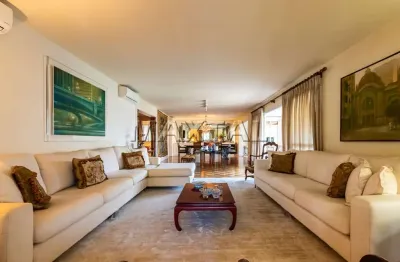 Apartamento de 4 dormitórios, 3 suítes, de 330 m², 5 vagas de garagem, em perdizes.