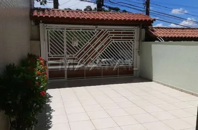 Sobrado alugar de 188m², com 3 dormitórios, 1 suíte e 3 vagas de garagem, no tremembé.
