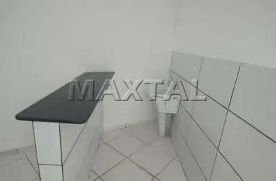 Casa em condomínio para locação de 32m², com 1 dormitório na casa verde média.