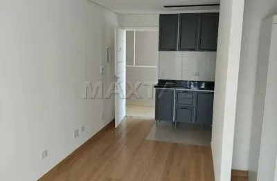 Studio semi mobiliado para locação, de 24,01m¹ piso laminado e porcelanato, em santana.