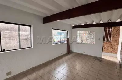 Conjunto comercial e residencial de 220 m²,  com 2 salas , apartamento com 2 quartos e 2 vagas.