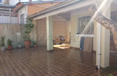 Casa à venda com 250m², 4 quartos, 3 banheiros e 3 vagas de garagem, jardim colégio.