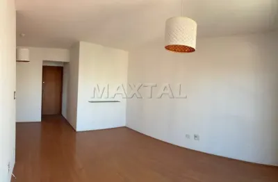 Apartamento de 100 m² com 3 quartos sendo 1 suíte, 2 banheiros e lazer completo.