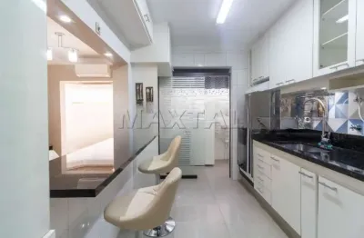 Apartamento de 82m² com 3 quartos, 2 banheiros, 2 vagas, em santa teresinha.