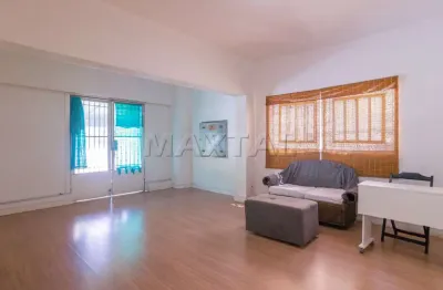 Casa comercial para venda em pacaembu, 320m², 4 quartos, 5 banheiros, 7 vagas, ótima localização.