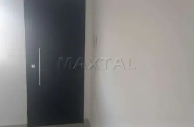 Apartamento com 32,5 m², 1 dormitório, 1 banheiro, elevador, prédio de 3 andares na parada inglesa.