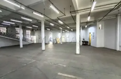 Salão comercial disponível para locação, de 423 m², com 2 banheiros e 6 vagas, no imirim.