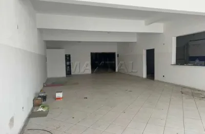 Galpão comercial para locação na região da vila guilherme com 450m², com 3 banheiro e 2 vagas.