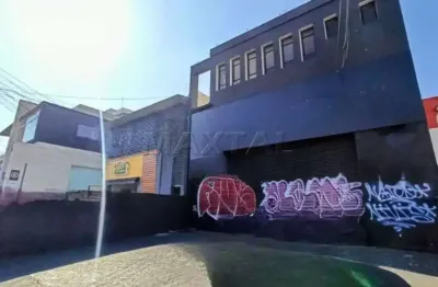 Amplo ponto comercial para locação ? 497m², 3 salas e 6 vagas na água fria