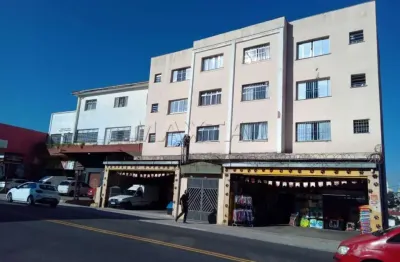 Apartamento à venda na avenida imirim, de 81m² com 3 quartos, sala, cozinha e 2 banheiros.