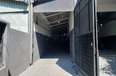 Galpão comercial para locação em localização estratégica e de fácil acesso