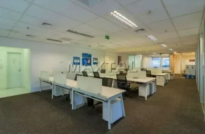 Andar comercial mobiliado para locação no butantã de 592 m² e 24 vagas.