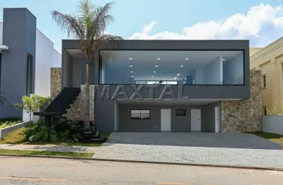 Casa 430 metros de área util com 3 suítes sendo 1 master e vaga para 6 autos