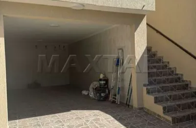 Sobrado à venda de 3 dormitórios, 4 banheiros e 3 vagas, na vila isolina mazzei.