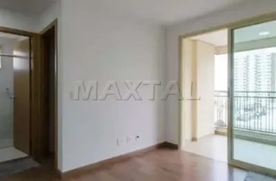 Apartamento em santana, a 2 quadras da estação santana, 1 quarto, sala, cozinha, sacada e vaga.