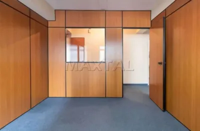 Sala comercial para locação, com 2 banheiros, na avenida da liberdade.