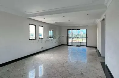 Apartamento à venda com 260 m², 3 quartos, 3 suítes, 3 banheiro e 4 vagas.