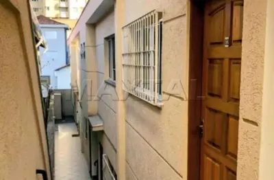 Casa para locação de 35m² com 1 dormitório, próximo ao  metrô parada inglesa.