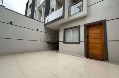 Sobrado para locação de 135m², com 3 dormitórios e 2 vagas, na água fria.