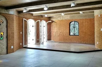 Casa de alto padrão, de 430m² com 3 quartos, 3 suítes,  5 banheiros, 5 vagas no tremembé.