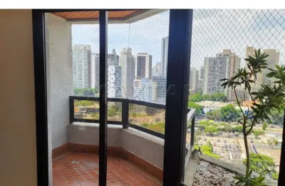 Cobertura à venda de 270m², com 3 dormitórios, e 4 vagas, em santo amaro.