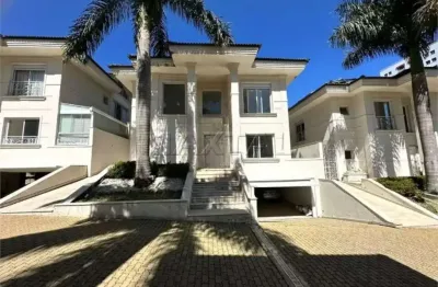 Casa em condominio de alto padrão à venda  condomínio villaggio houda  palmas do tremembé