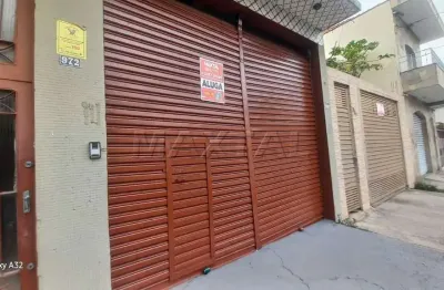 Loja estilo galpão com pé direito alto cozinha 2 banheiros 2 escritórios e área de serviço aluga se