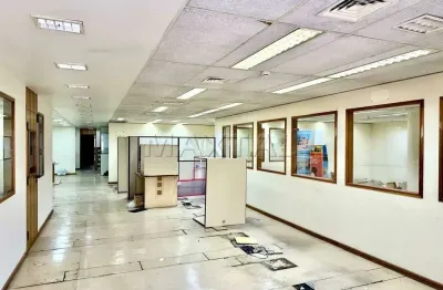 Sala comercial no centro de São Paulo,Lago do Arouche com fácil acesso a transporte publico e metro.