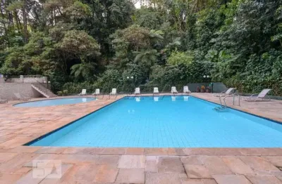 Apartamento em Santana com 2 quartos, sala, cozinha, banheiro e uma vaga de garagem coberta.